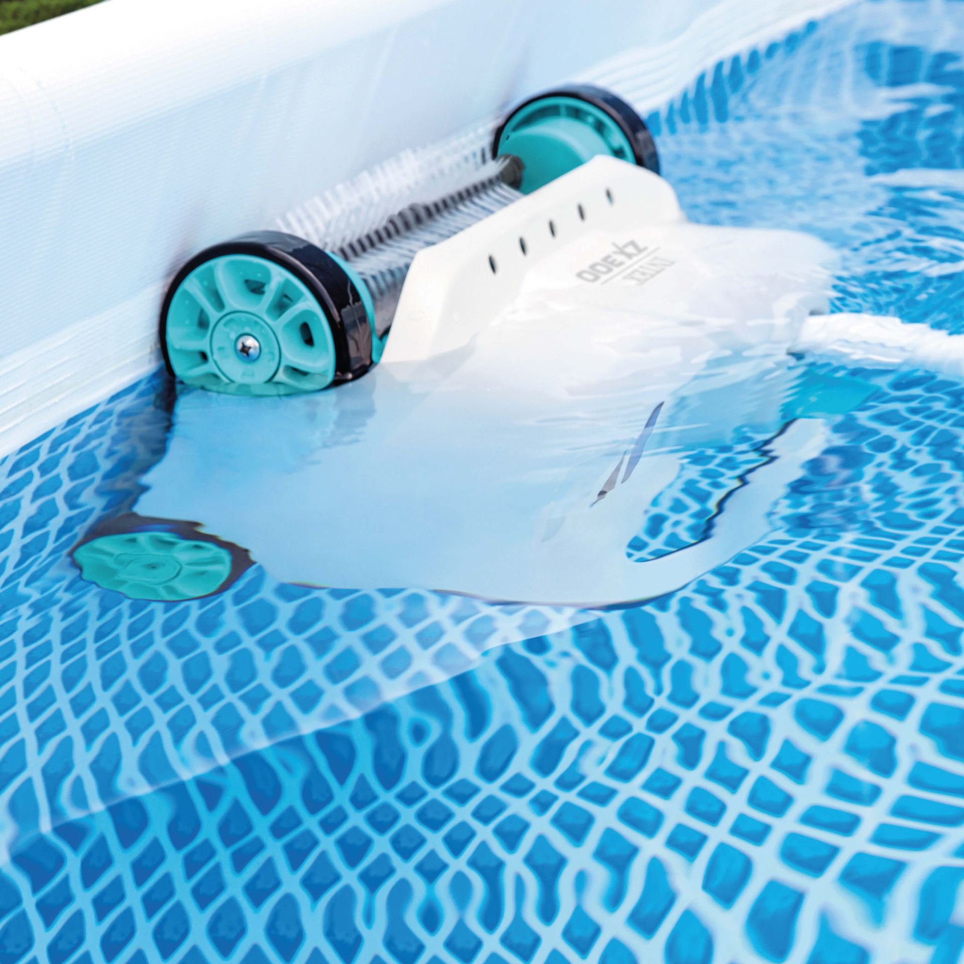ZX300 deluxe automatic pool cleaner