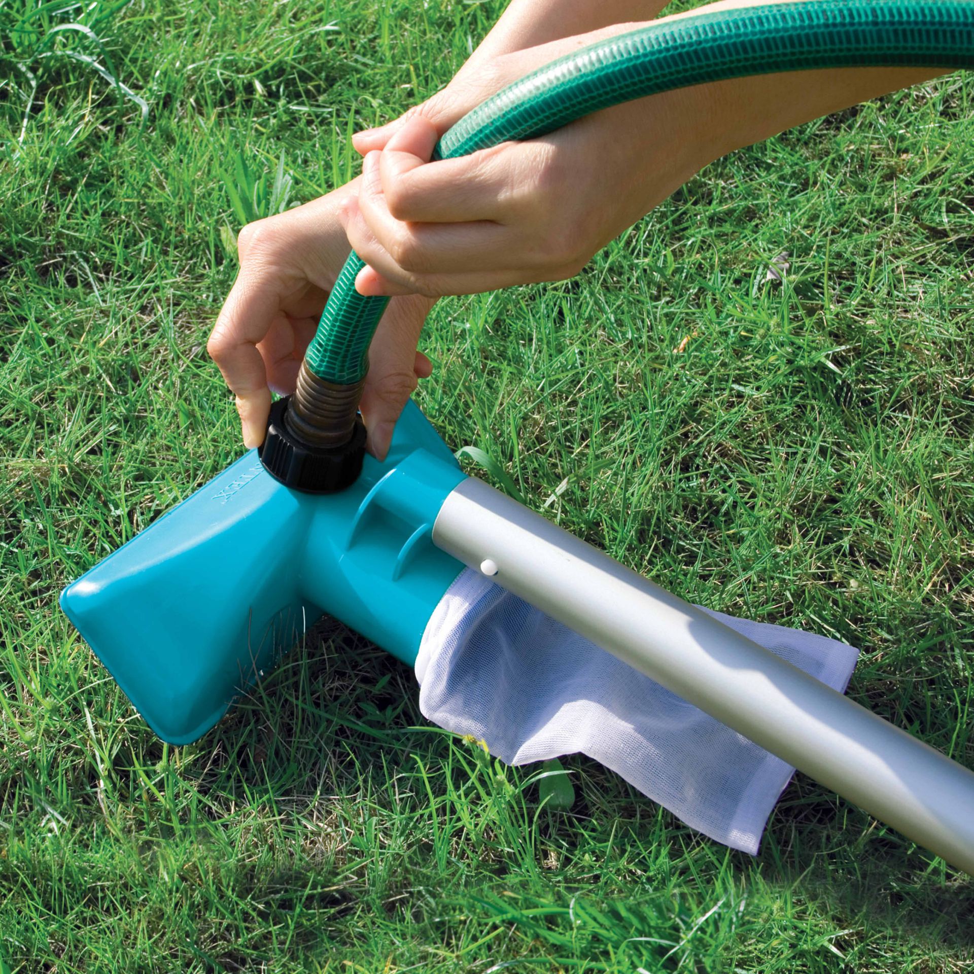 Intex cleaning set pool