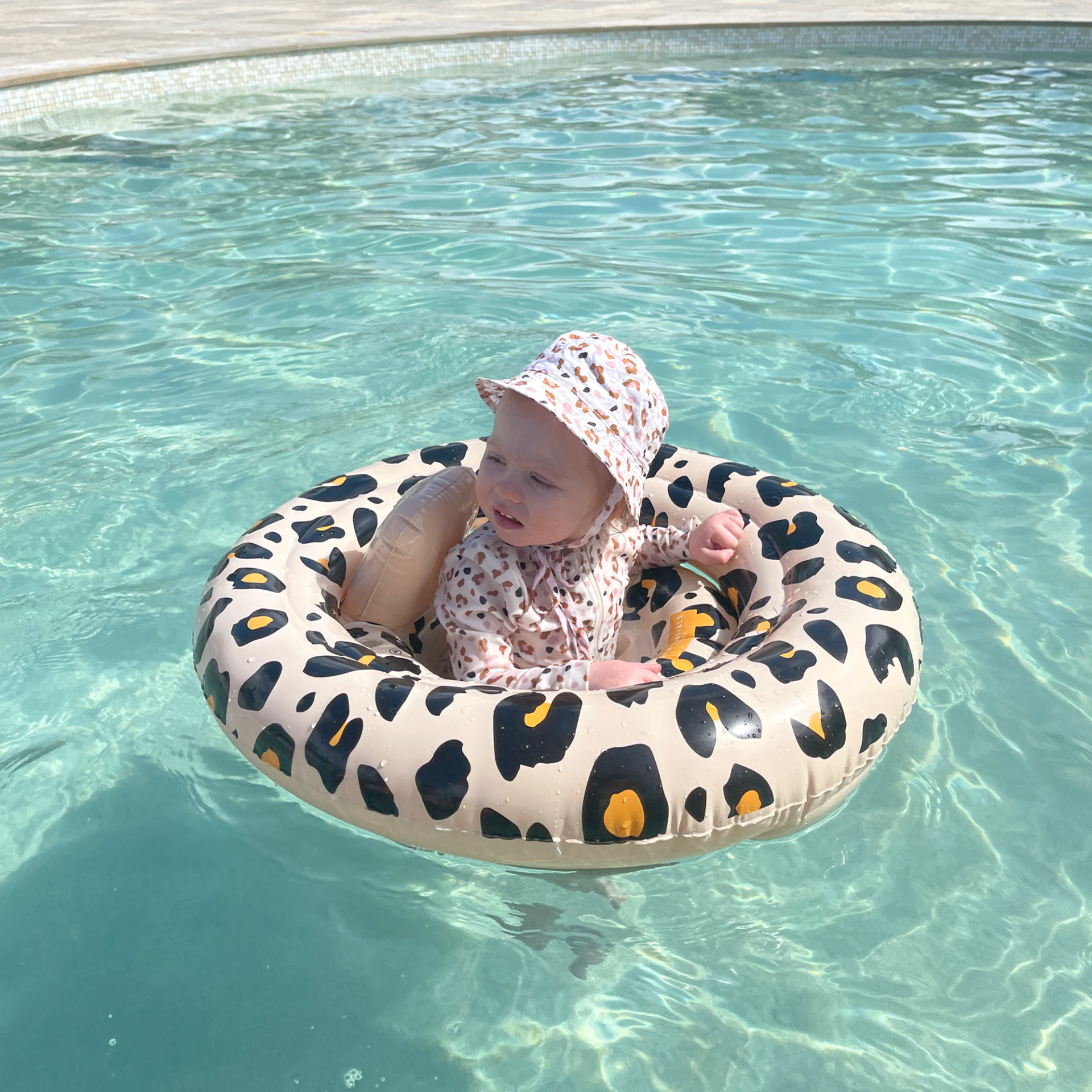 swimessentialsbabyfloat luipaard beige kopen